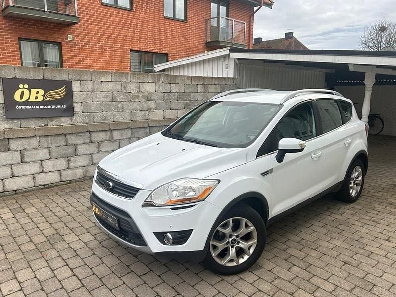 Vit Begagnad 2013 Ford Kuga Trend SUV | 99 500 kr (Superpris) - Bild 1/4