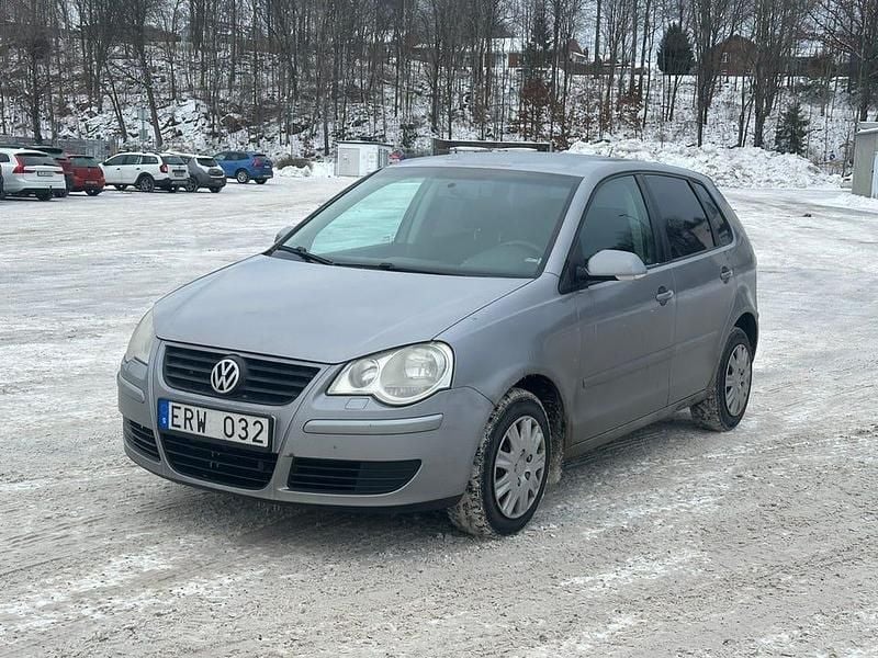 Begagnad VW Polo 80 HK (58 kW) 2008 Halvkombi
