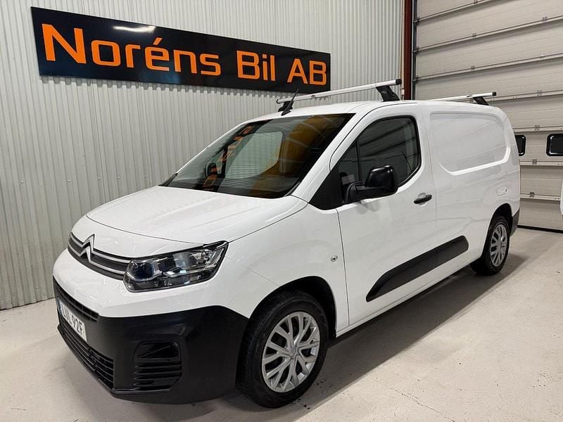 Vit Begagnad 2021 Citroën Berlingo Minibuss | 139 000 kr (Marknadspris) - Bild 1/4
