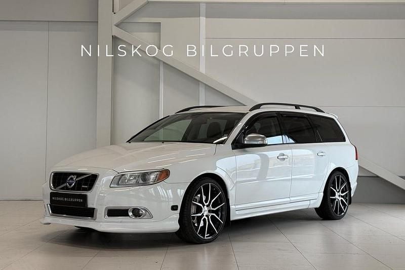 Begagnad Volvo V70 R-Design 231 HK (169 kW) 2011 Vit Kombi