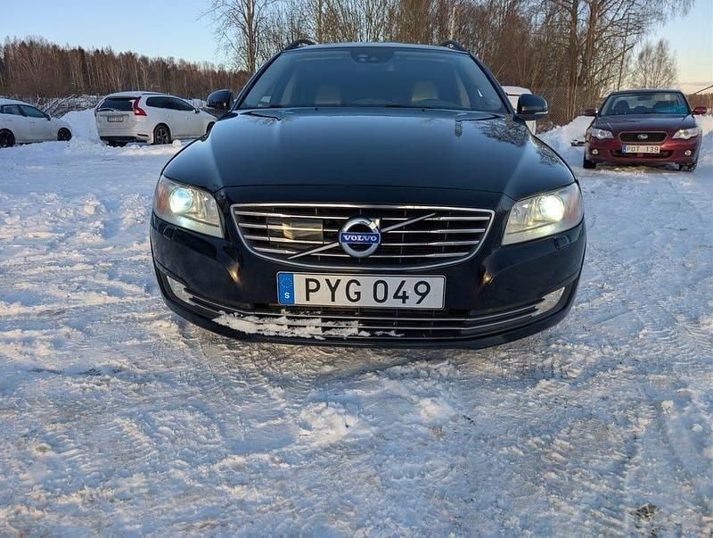 Begagnad Volvo V70 Momentum 181 HK (133 kW) 2016 Svart Kombi