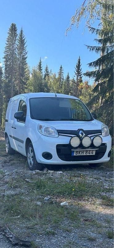 Vit Begagnad 2017 Renault Kangoo | 65 000 kr (Marknadspris) - Bild 1/3