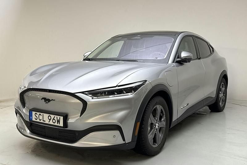 Begagnad Ford Mustang Mach-E 216 kW (294 HK) 2021 Grå SUV