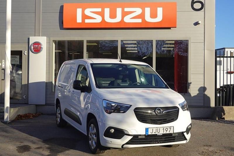 Begagnad Opel Combo 131 HK (96 kW) 2021 Vit Van