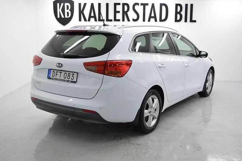 Begagnad Kia Ceed Sportswagon Comfort 135 HK (99 kW) 2014 Vit Kombi