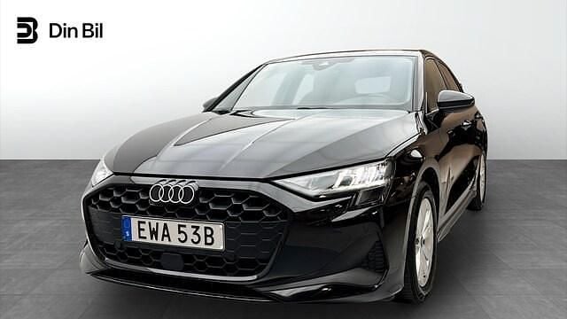 Brilliantsvart Begagnad 2024 Audi A3 Proline | 299 000 kr (Marknadspris) - Bild 1/4
