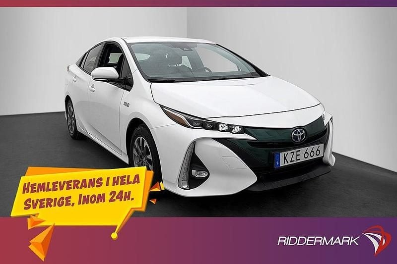 Vit Begagnad 2017 Toyota Prius Plug-in Hybrid Halvkombi | 224 900 kr (Marknadspris) - Bild 1/3