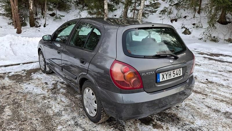 Begagnad Nissan Almera 98 HK (72 kW) 2006