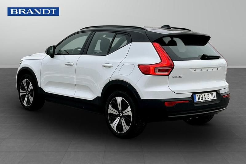 Begagnad Volvo XC40 Single Motor 175 kW (238 HK) 2023 Vit SUV
