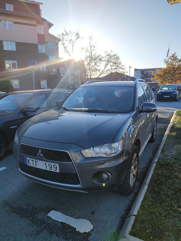 Begagnad 2010 Mitsubishi Outlander SUV | 60 000 kr (Marknadspris) - Bild 1/3