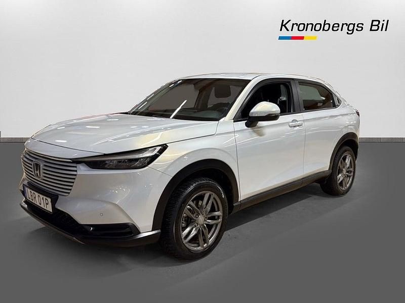 Premium sunlight white metallic Begagnad 2023 Honda HR-V Elegance SUV | 289 500 kr (Marknadspris) - Bild 1/4