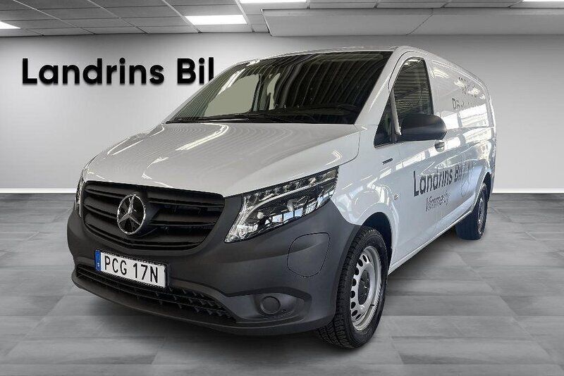 Vit Begagnad 2023 Mercedes e-Vito Minibuss | 359 900 kr - Bild 1/4