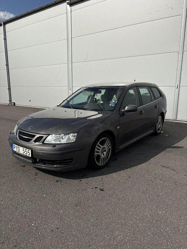 Brun Begagnad 2007 Saab 9-3 Vector Kombi | 22 000 kr (Bra pris) - Bild 1/4