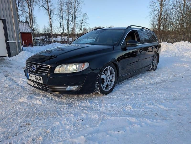 Svart Begagnad 2016 Volvo V70 Momentum Kombi | 114 900 kr - Bild 1/4