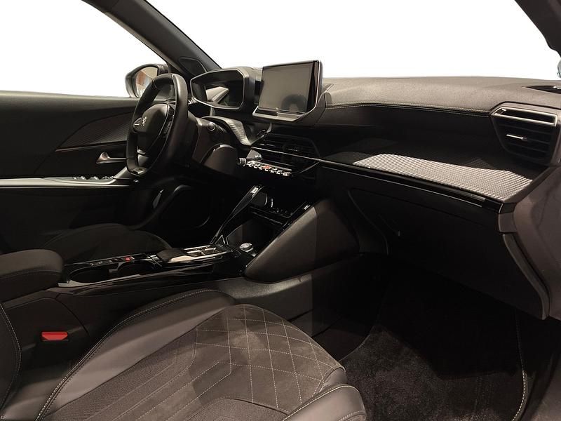 Begagnad Peugeot e-2008 GT 100 kW (137 HK) 2022 Vit SUV