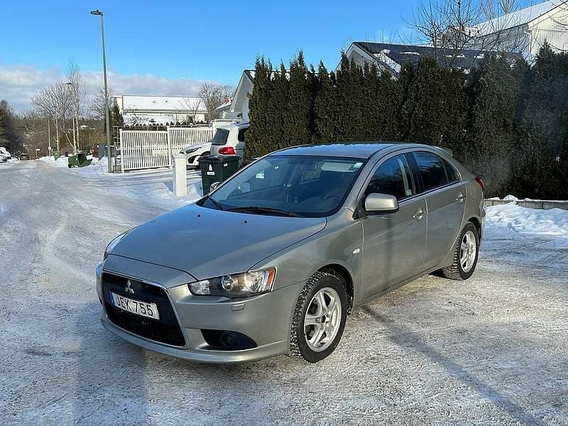 Begagnad Mitsubishi Lancer Sportback Inform 143 HK (105 kW) 2008 Brun Halvkombi