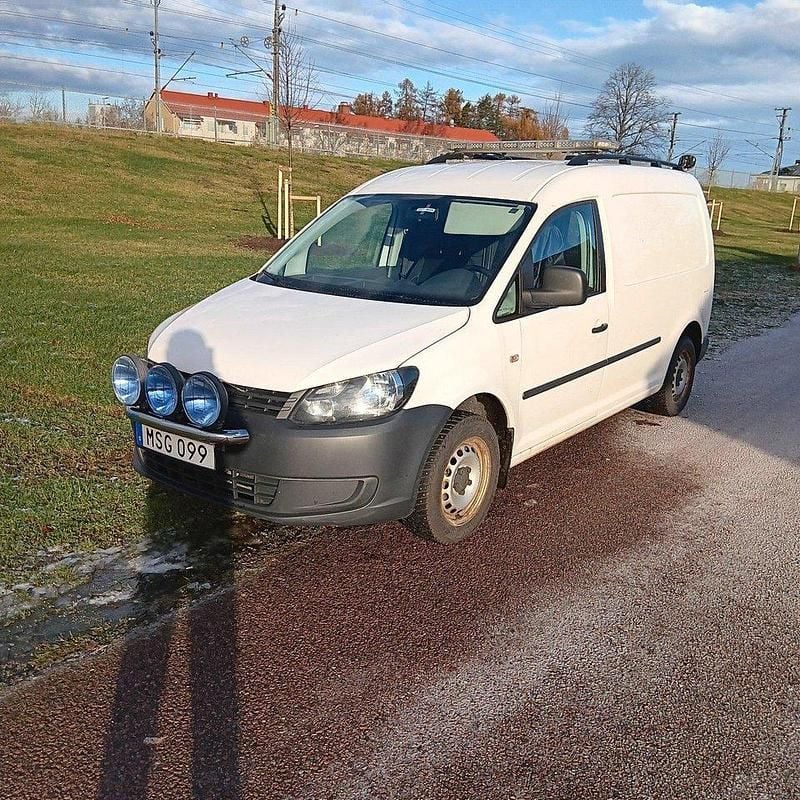 Vit Begagnad 2015 VW Caddy Maxi Minibuss | 70 000 kr (Marknadspris) - Bild 1/4