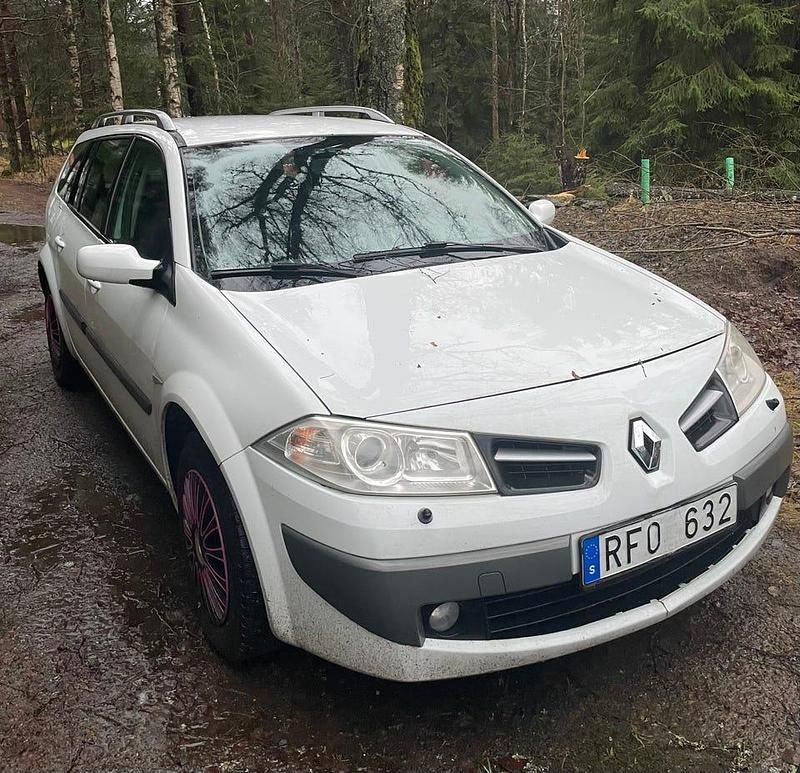 Begagnad 2009 Renault Mégane GrandTour Kombi | 12 000 kr - Bild 1/4