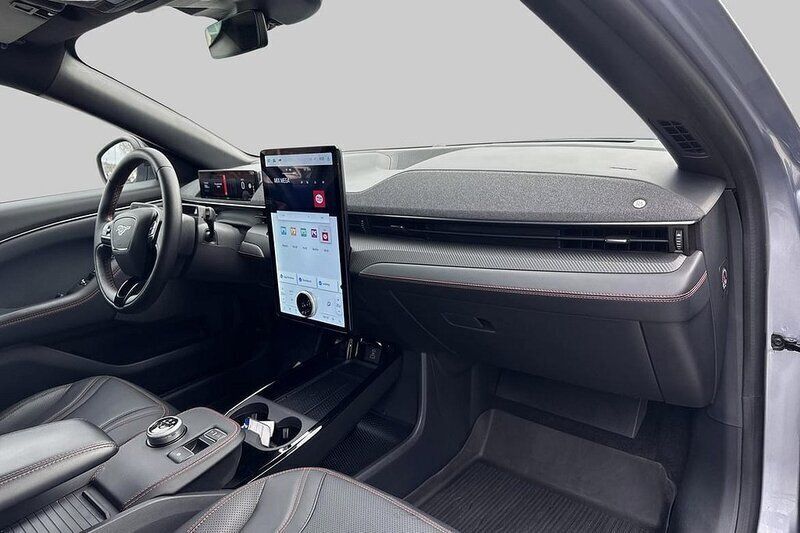 Begagnad Ford Mustang Mach-E Standard Range 258 kW (351 HK) 2022 Grå SUV