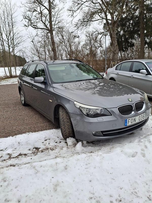 Begagnad BMW 523 190 HK (139 kW) 2007 Kombi