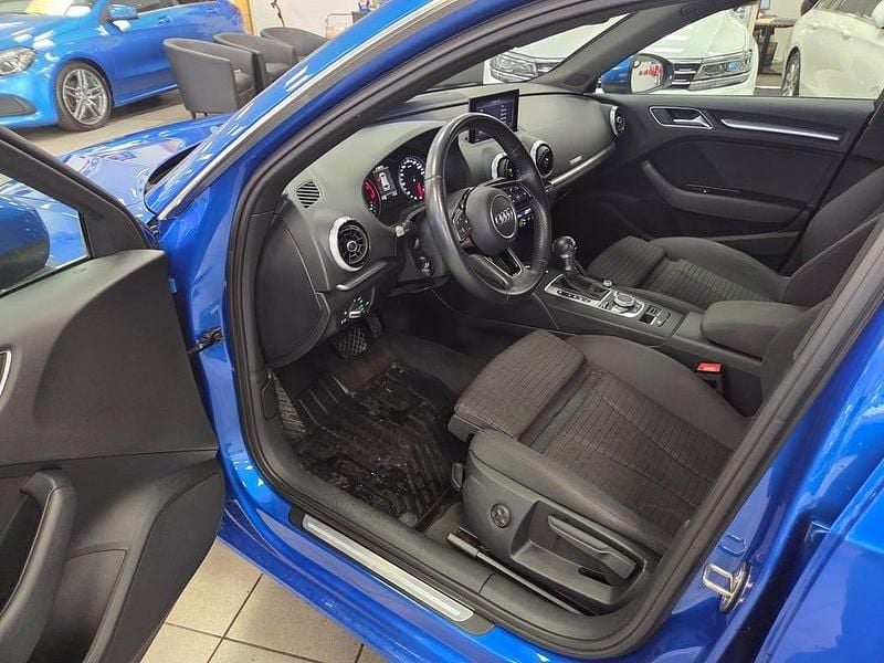 Begagnad Audi A3 Proline 150 HK (110 kW) 2018 Blå Sedan
