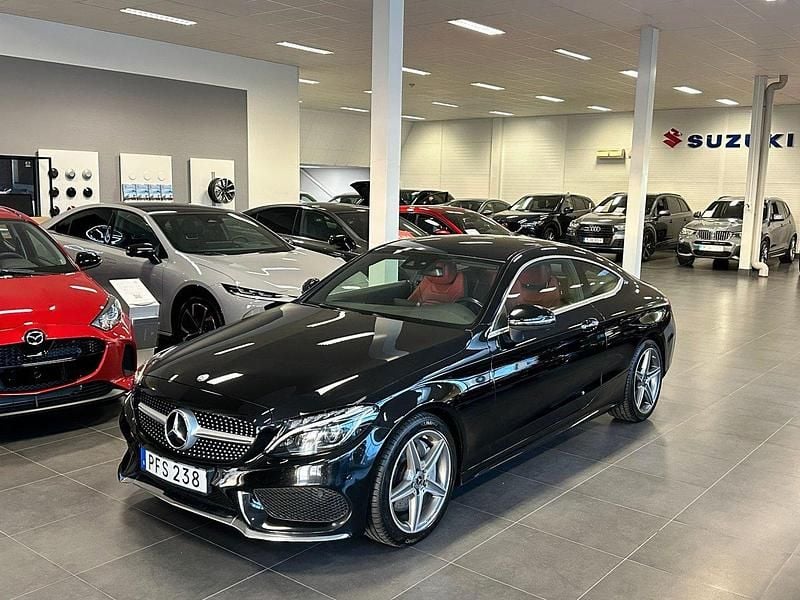 Svart Begagnad 2017 Mercedes C250 AMG line Sportkupé | 207 900 kr (Superpris) - Bild 1/4