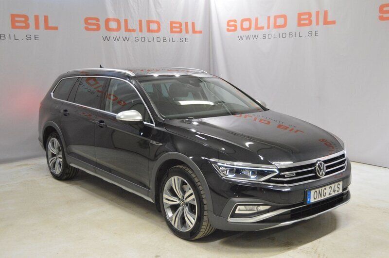 Svart Begagnad 2022 VW Passat Alltrack Active Kombi | 309 000 kr (Bra pris) - Bild 1/4