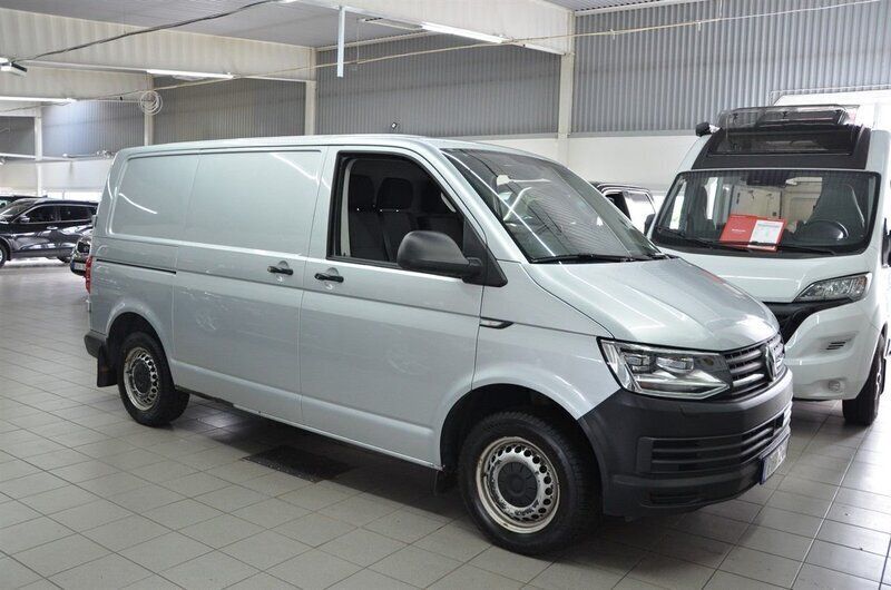 Silver Begagnad 2017 VW T6 Van | 119 900 kr (Marknadspris) - Bild 1/4