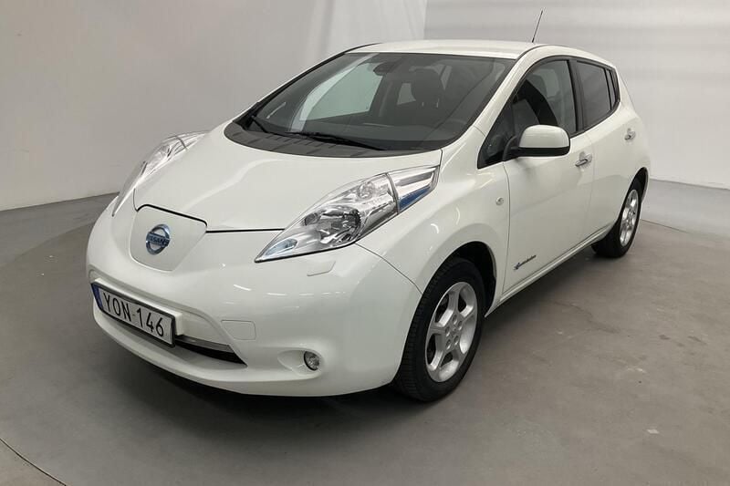Vit Begagnad 2017 Nissan Leaf Tekna Halvkombi | 154 000 kr - Bild 1/4