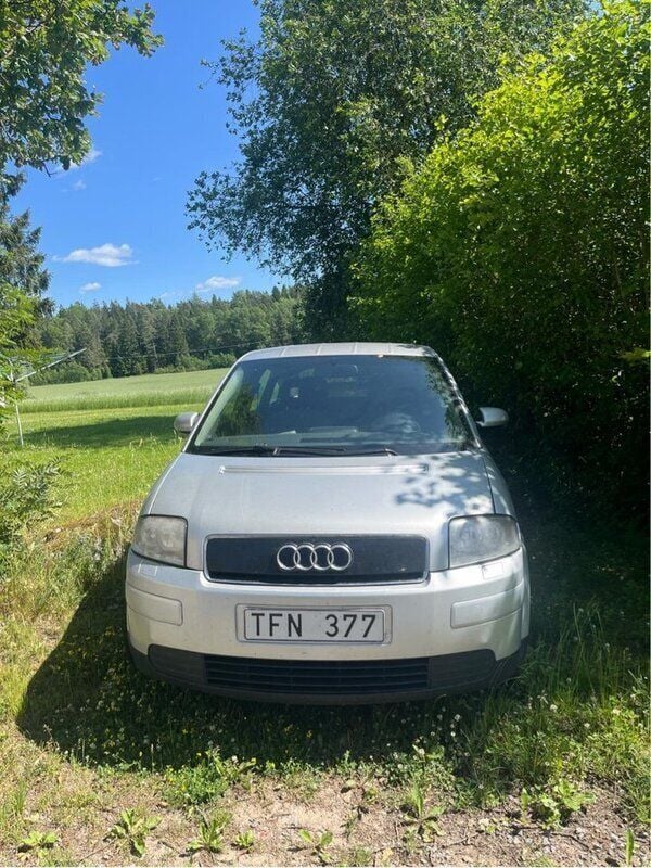 Silver Begagnad 2002 Audi A2 Halvkombi | 10 000 kr (Marknadspris) - Bild 1/1