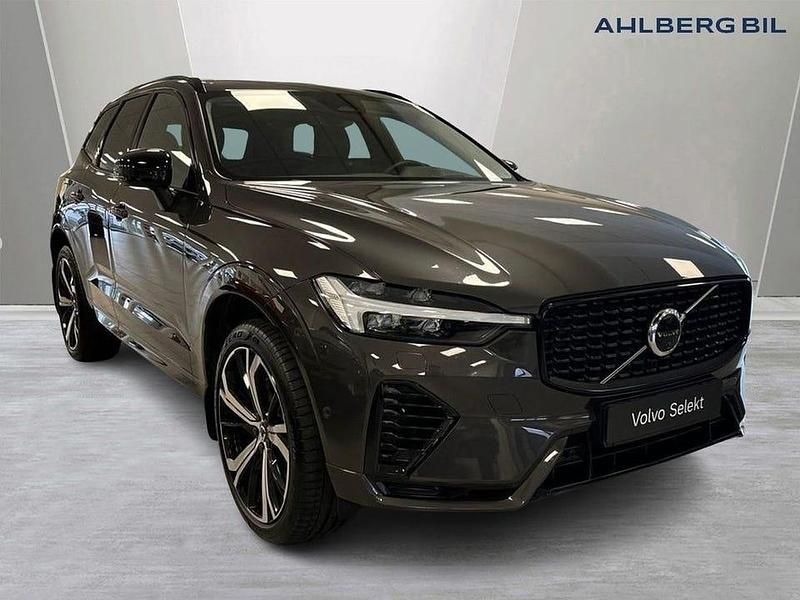 Grå Begagnad 2025 Volvo XC60 Ultra SUV | 609 500 kr - Bild 1/3