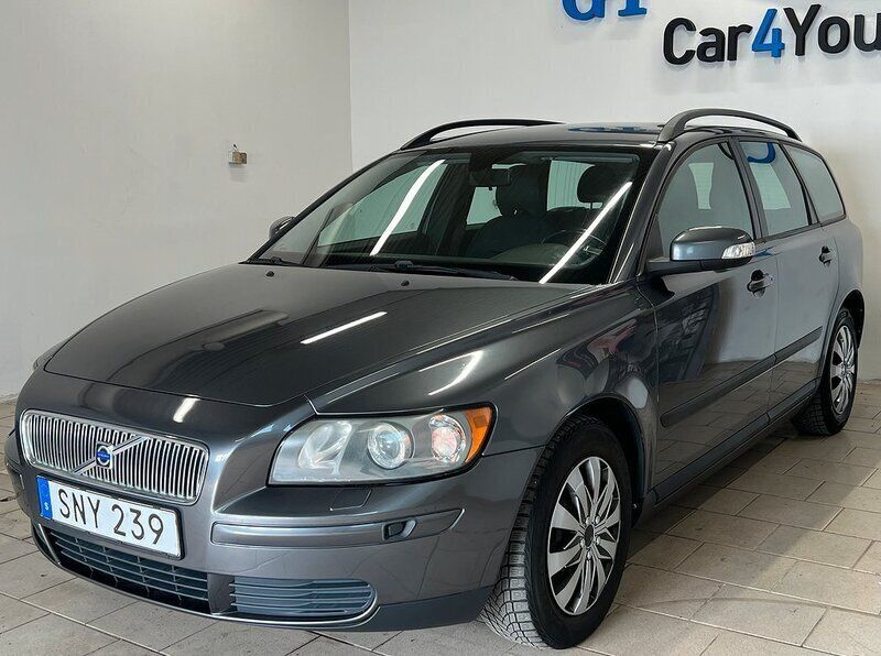 Grå Begagnad 2006 Volvo V50 Kombi | 39 500 kr (Marknadspris) - Bild 1/4
