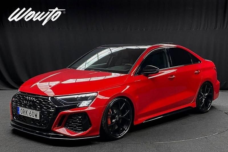 Röd Begagnad 2022 Audi RS3 Design Sedan | 619 800 kr (Marknadspris) - Bild 1/3
