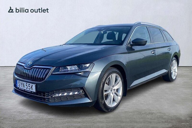 Grå Begagnad 2021 Skoda Superb Kombi | 229 900 kr (Bra pris) - Bild 1/4