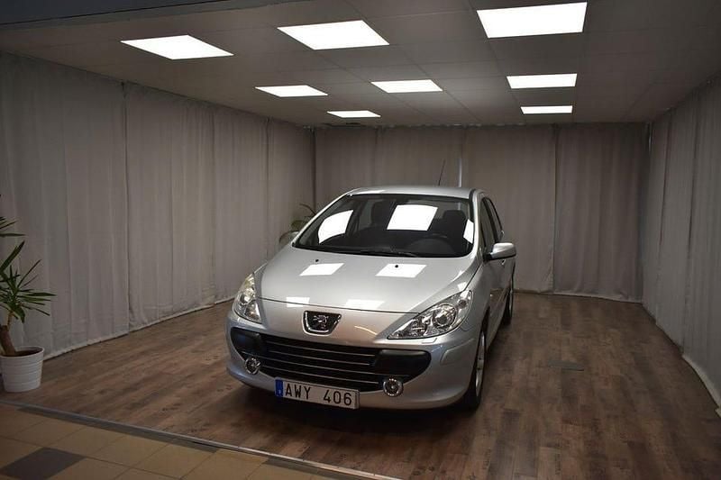 Begagnad Peugeot 307 109 HK (80 kW) 2007 Ljusgrå Halvkombi