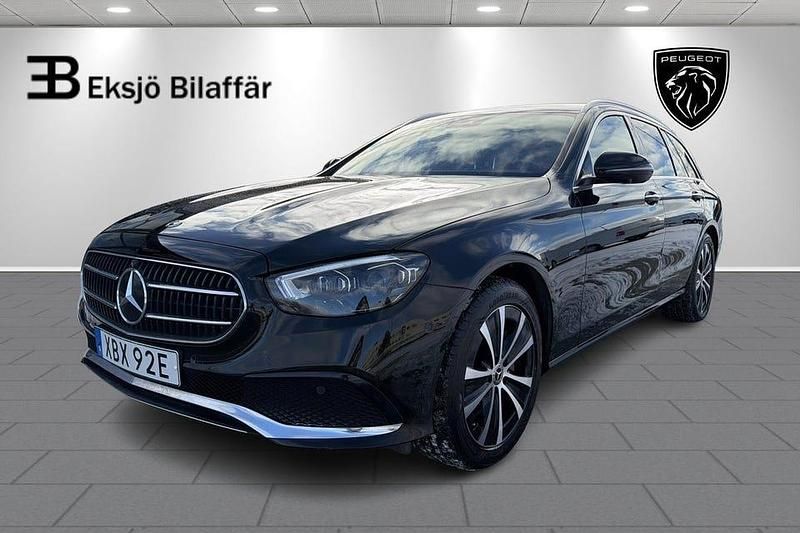 Svart Begagnad 2021 Mercedes E300 Avantgarde | 339 500 kr (Marknadspris) - Bild 1/4