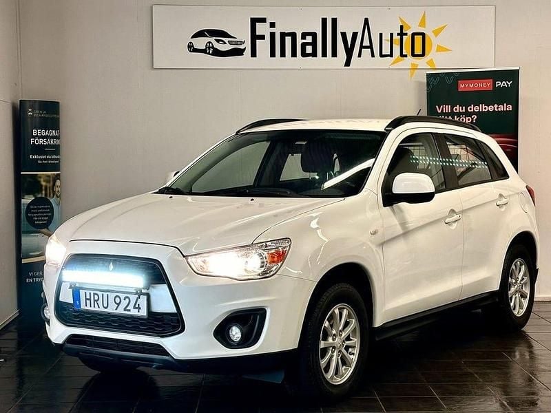 Vit (pärlemo vit) Begagnad 2015 Mitsubishi ASX SUV | 89 900 kr (Bra pris) - Bild 1/4