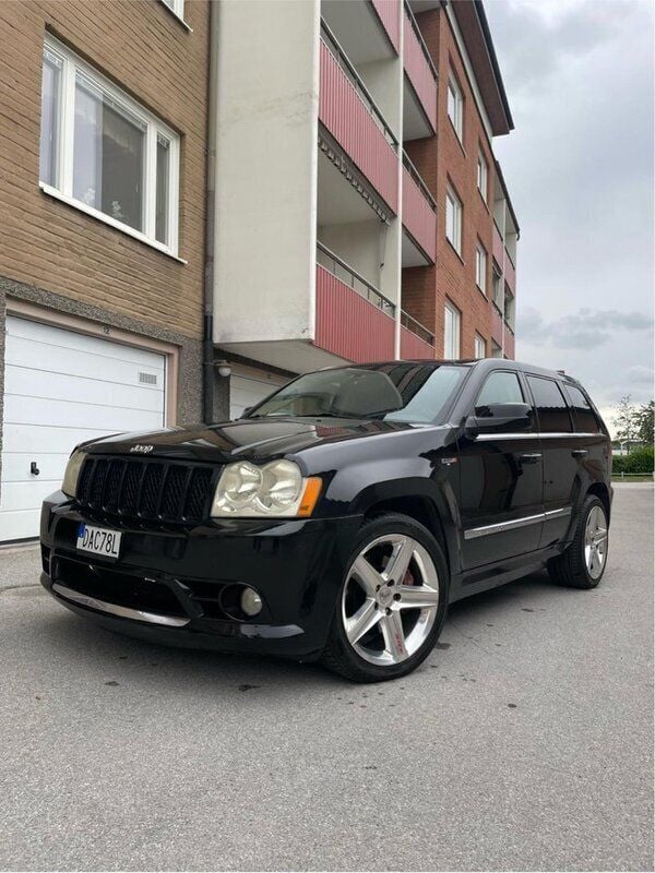 Svart Begagnad 2006 Jeep Grand Cherokee SRT8 SUV | 150 000 kr - Bild 1/4