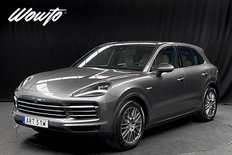 Grå (quartzite grey metallics) Begagnad 2019 Porsche Cayenne Sport SUV | 649 800 kr (Bra pris) - Bild 1/3