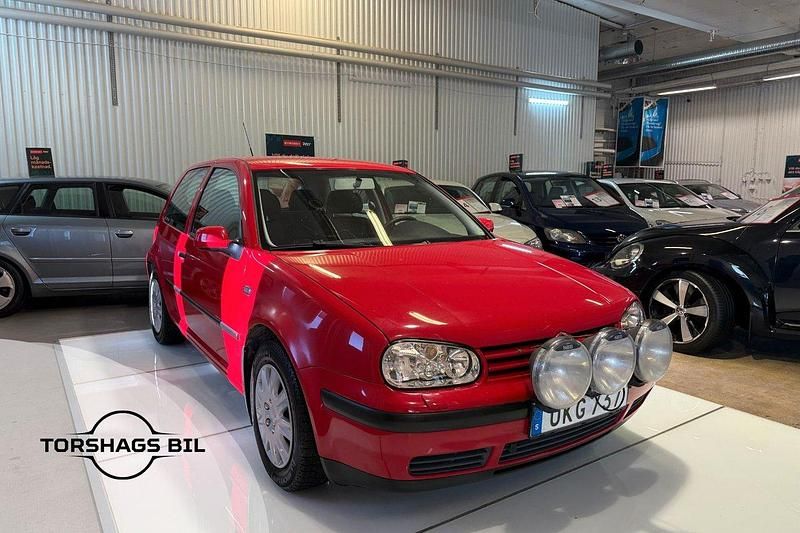 Röd Begagnad 2003 VW Golf IV Ocean Halvkombi | 14 900 kr (Bra pris) - Bild 1/3