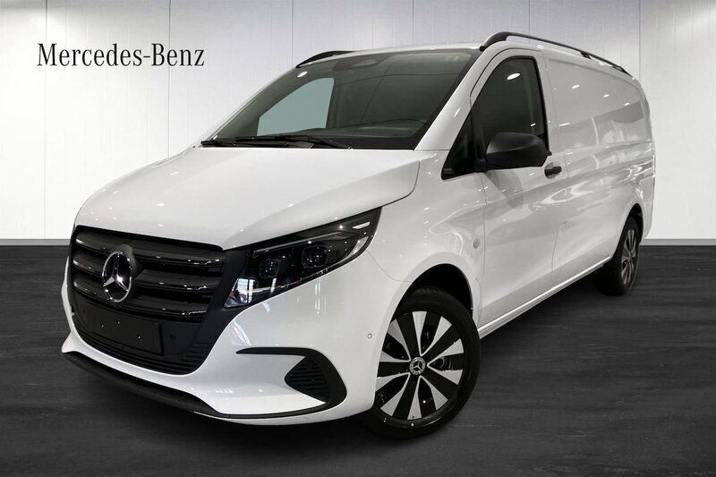Vit (white) Ny 2024 Mercedes Vito Minibuss | 657 375 kr (Marknadspris) - Bild 1/4