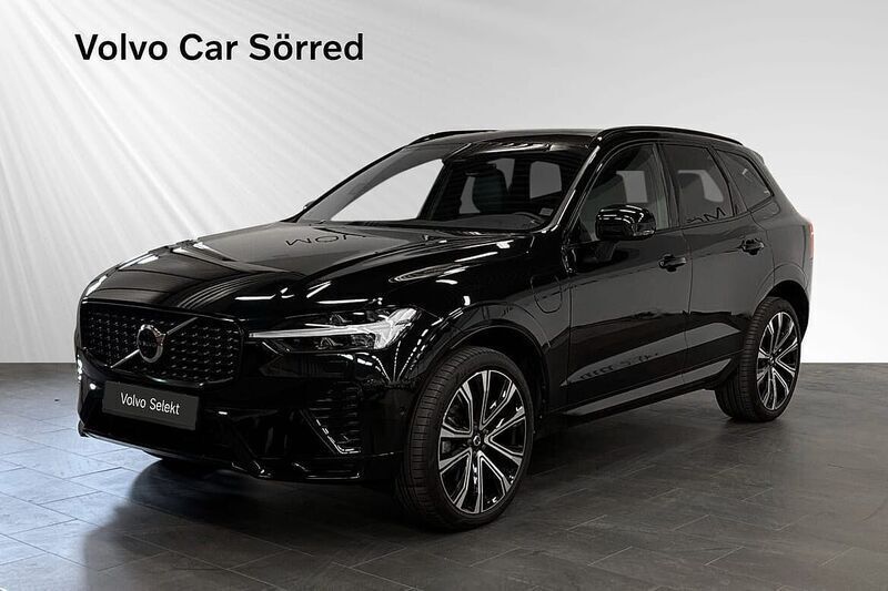 Svart Begagnad 2021 Volvo XC60 R-Design SUV | 479 000 kr (Marknadspris) - Bild 1/3