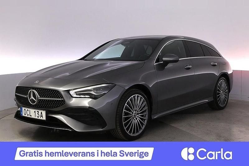 Mörkgrå Begagnad 2023 Mercedes CLA250e Shooting Brake AMG Kombi | 373 900 kr (Marknadspris) - Bild 1/4