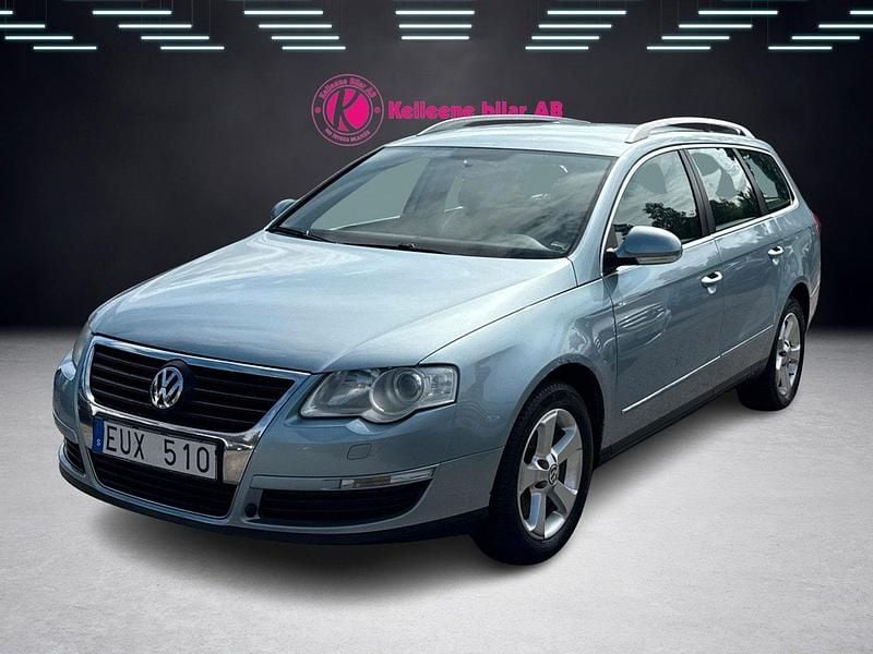 Ljusblå Begagnad 2009 VW Passat Sportline Kombi | 32 900 kr (Marknadspris) - Bild 1/4