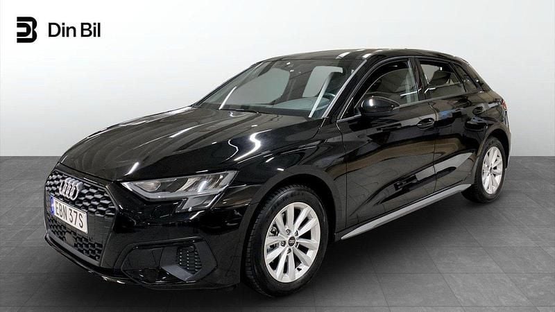 Svart Begagnad 2022 Audi A3 Sportback Proline Halvkombi | 239 000 kr (Marknadspris) - Bild 1/4