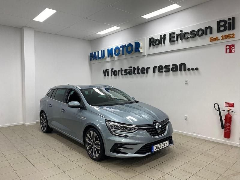 Ljusblå (blå) Begagnad 2021 Renault Mégane IV Intens Kombi | 209 500 kr (Marknadspris) - Bild 1/4