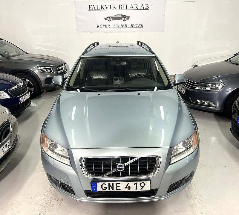 Blå Begagnad 2007 Volvo V70 Momentum Kombi | 29 899 kr (Dyr) - Bild 1/4