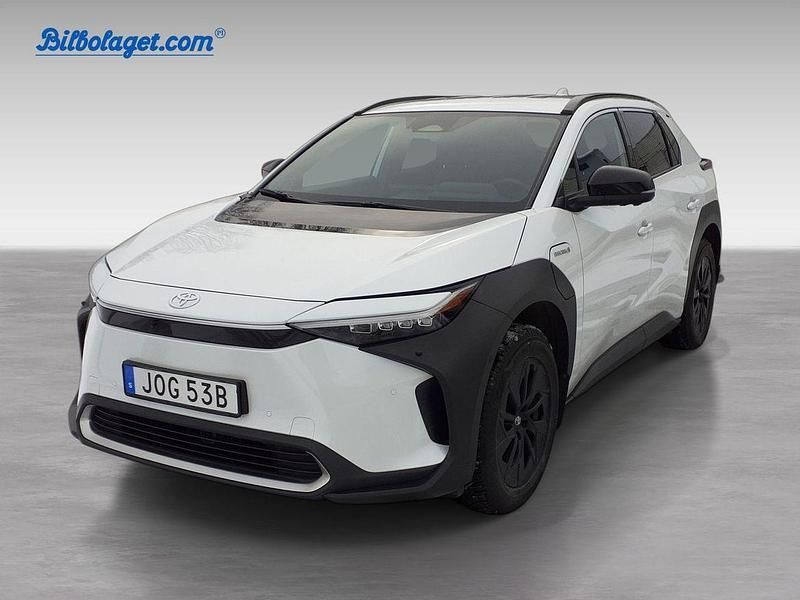 Begagnad Toyota bZ4X 160 kW (218 HK) 2023 Vit SUV