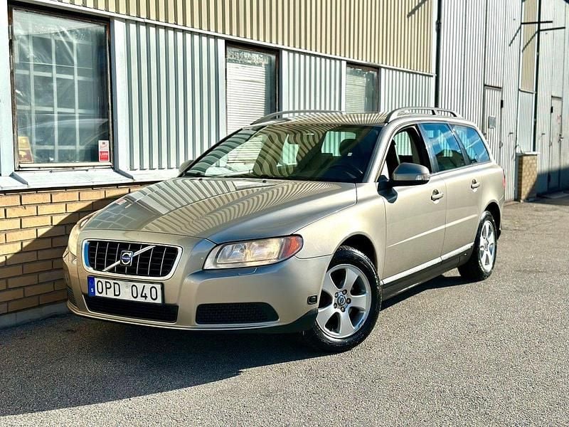 Ljusbrun (brun) Begagnad 2009 Volvo V70 Kinetic Kombi | 57 000 kr (Bra pris) - Bild 1/4