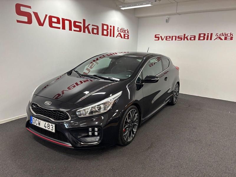Svart Begagnad 2013 Kia ProCeed GT Halvkombi | 89 000 kr (Marknadspris) - Bild 1/4